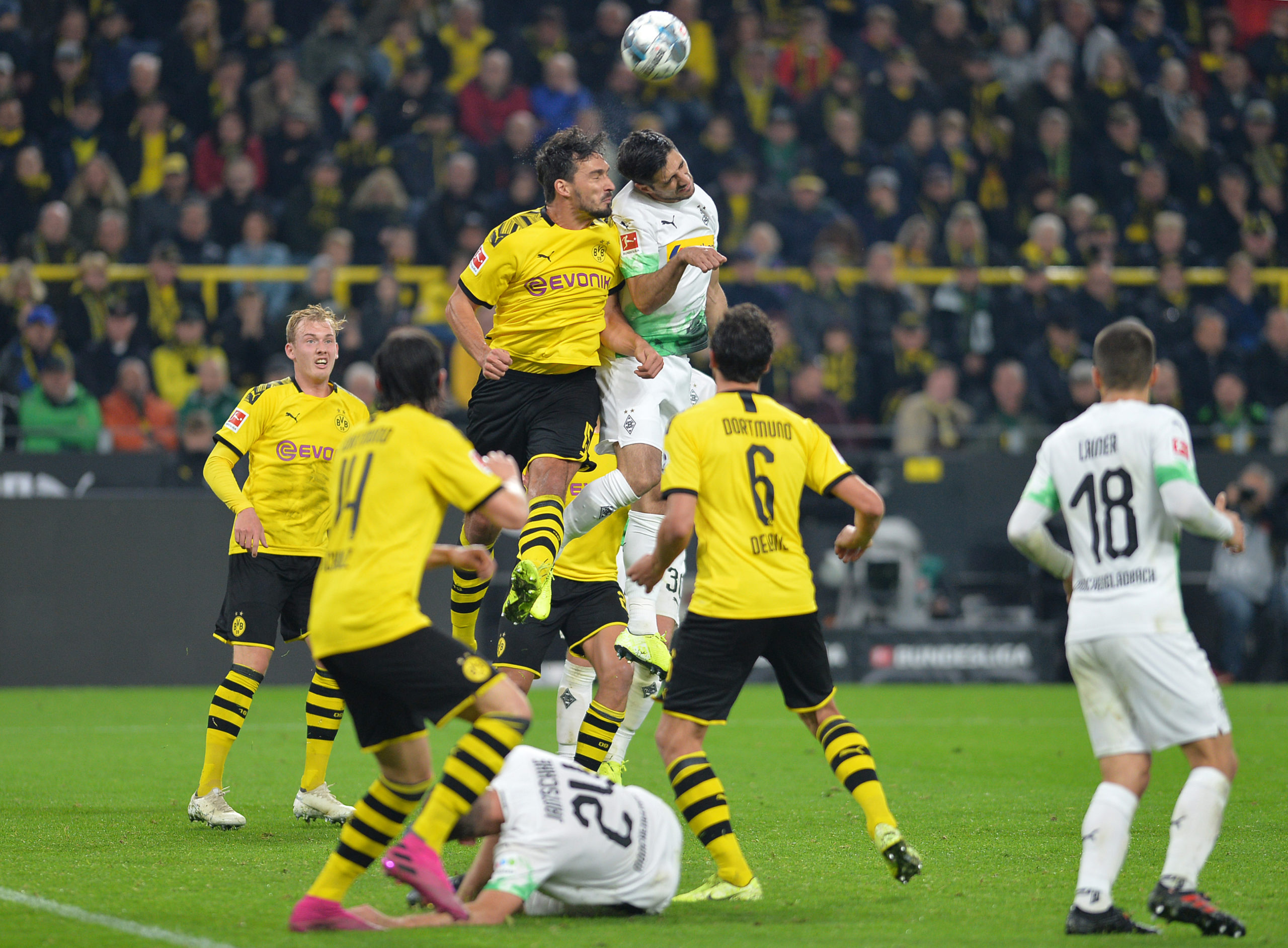 Highlight trận đấu Borussia Dortmund vs Borussia Mönchengladbach ngày 20/02 | Xem lại trận đấu