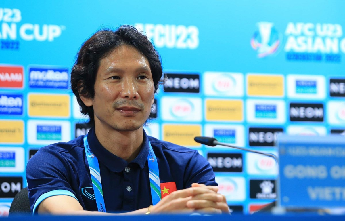 hlv-gong-oh-kyun-chot-thuong-lai-o-viet-nam-dat-thoa-thuan-voi-1-dai-gia-v-league