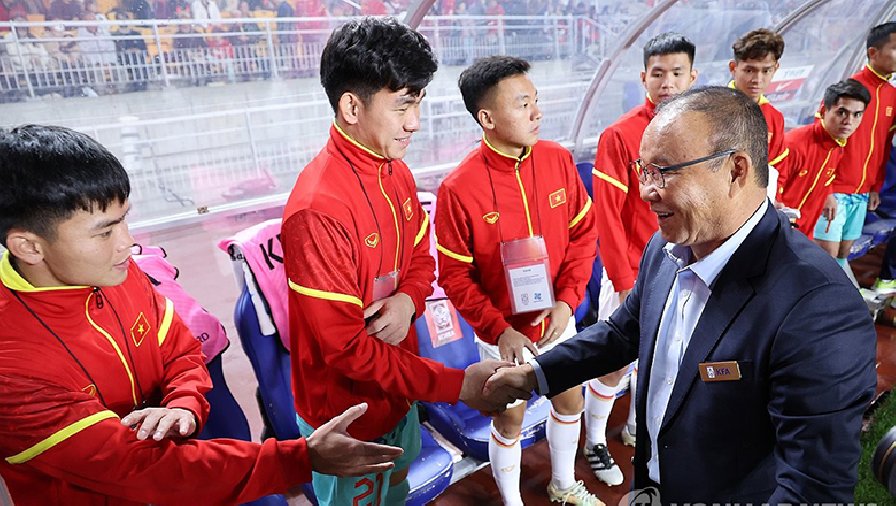 hlv-park-xuong-tan-cabin-dt-viet-nam-hoi-tham-dong-vien-cac-tro-cu-sau-tran-thua